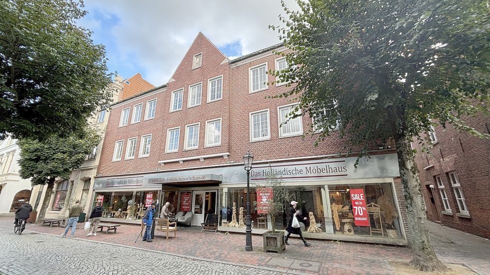 Derzeit läuft der Räumungsverkauf im Holländischen Möbelhaus in der Brunnenstraße. Der neue Standort des Geschäfts in der Mühlenstraße hat bereits geöffnet. Foto: Jonas Bothe/