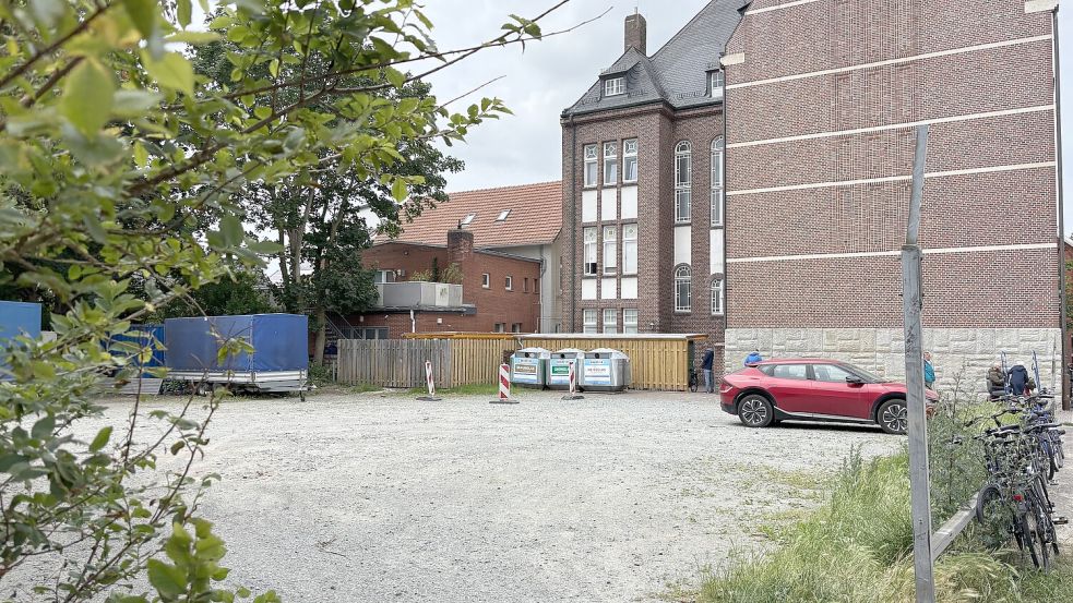 Dieses Grundstück hinterm Rathaus könnte nach Vorstellungen der CDU-Fraktion auch anders genutzt werden. Foto: Florian Ferber/Archiv