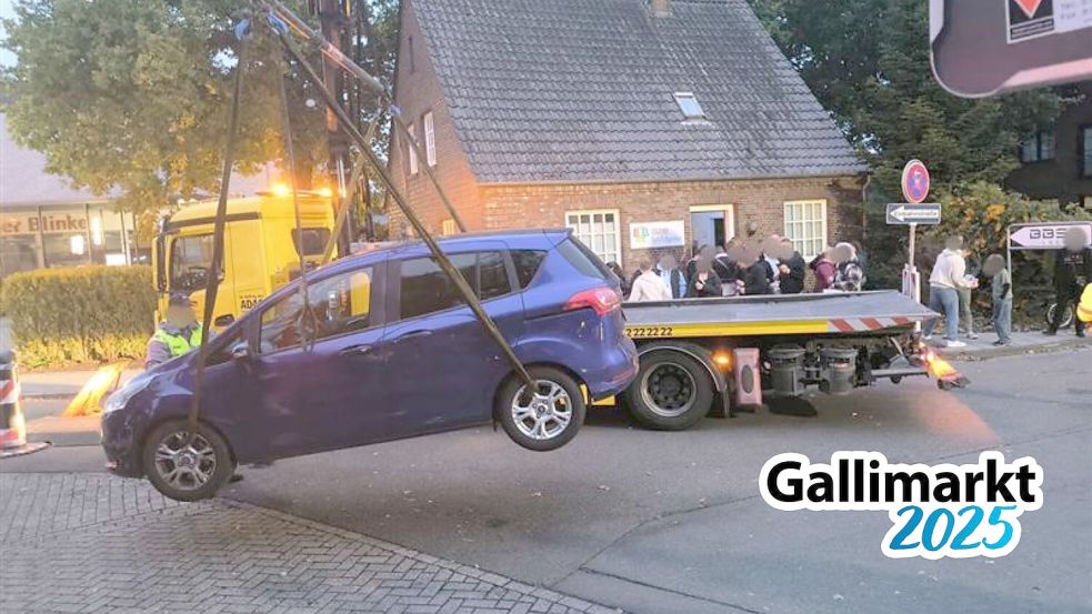 Wer falsch parkt, muss damit rechnen, dass das Auto auf dem Abschleppwagen landet. Foto: Daniel Grüneke