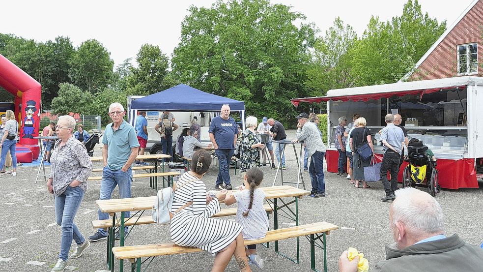 Nach anfänglich großem Erfolg ebbte das Interesse am Nachmittagsmarkt Weener nach und nach ab. Im September hat die Stadt den Markt eingestellt. Foto: Tatjana Gettkowski/Archiv