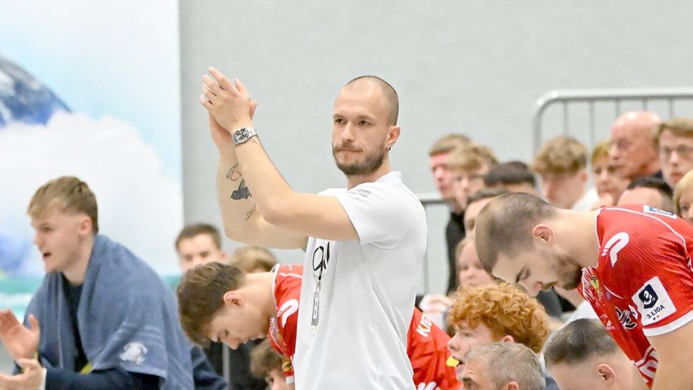 OHV-Trainer Sven Suton fährt guten Mutes zum Spitzenspiel nach Hamm. Foto: Doden/Blomberg
