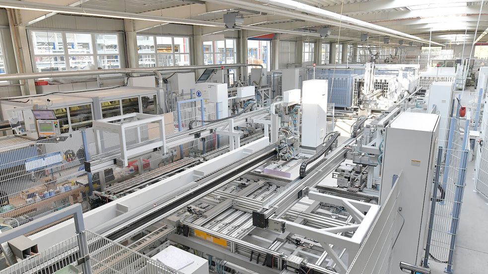 Zwei große Bearbeitungszentren stehen in dieser Produktionshalle. Foto: Ortgies