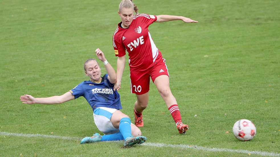 Ana-Carolin Hoffmann leitete durch ihre Aktion über die linke Seite das vorentscheidende 2:0 für die Auricherinnen ein. Foto: Vortanz