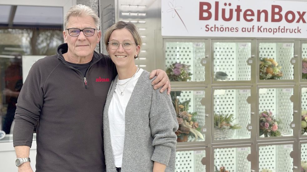 In Sachen Friedhofgärtnern ein Team: Wilhelm und Wiebke Jeschar. Fotos: Stephanie Schuurman