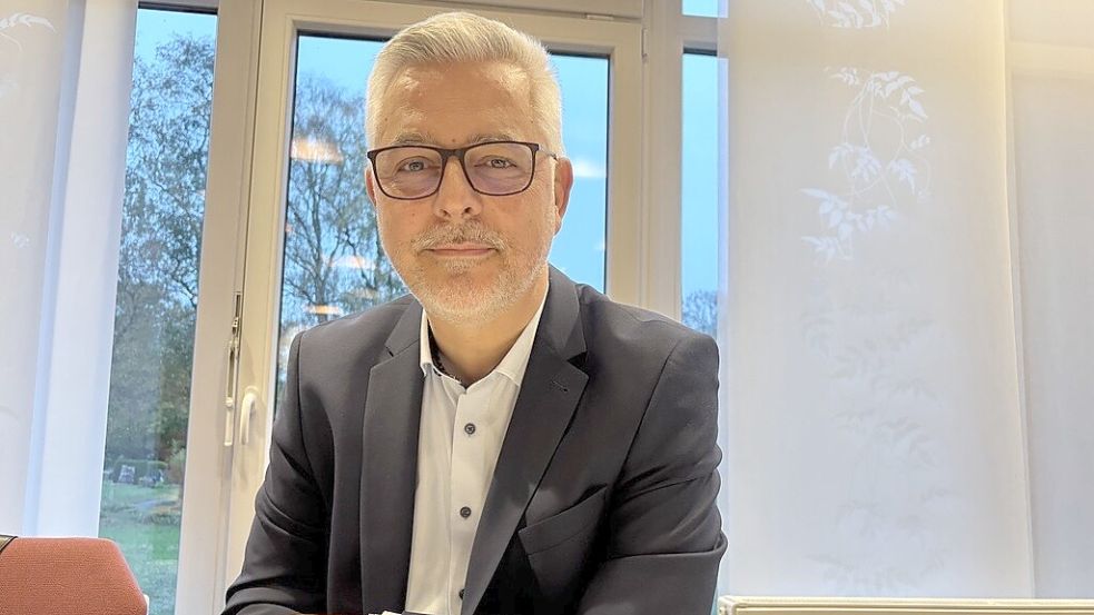 Stephan Eiklenborg ist parteiloser Bürgermeister der Gemeinde Sande. Foto: Imke Oltmanns