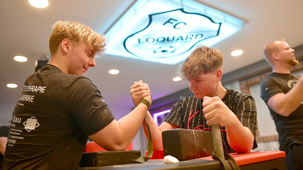 Fabian Janssen (22, links) und Neelko Conradi (15) gehören zu den jüngsten Mitgliedern der Sparte. Eine neue Jugendgruppe für 13- bis 17-Jährige steht gerade vor der Gründung. Foto: Heinz Wagenaar