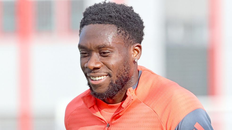 Bayern-Star Alphonso Davies bescherte zwei Ostfriesen ein unvergessliches Erlebnis. Foto: Imago