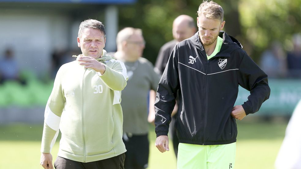 Firrel-Trainer Bernd Grotlüschen hofft auf ein taktisch besseres Auftreten seiner Mannschaft. Foto: Jens Doden, Emden