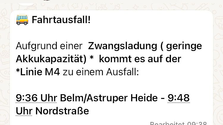 Meldung mit Seltenheitswert im VOS-Whatsapp-Kanal: Eine Elektrobus-Fahrt in Osnabrück musste am Montag, 10. November 2025, ausfallen, weil der Akku zu schlapp war. Foto: Sebastian Stricker
