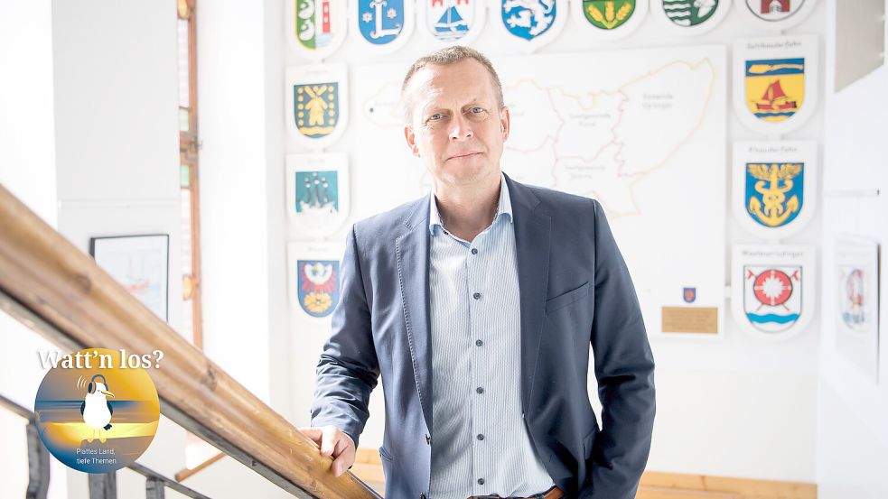 Der Borkumer Bürgermeister Jürgen Akkermann äußert sich im Podcast "Watt´n los?" zu Klaasohm. Foto: Sina Schuldt/dpa