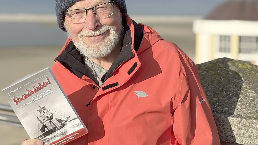 Gregor Ulsamer hat schon einige Sachbücher geschrieben, etwa über Leuchttürme und Feuerschiffe. Foto: Florian Ferber