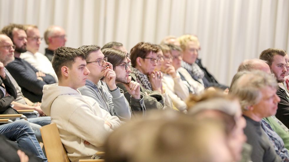 Der Vortrag im Leeraner Sparkassen-Forum war gut besucht. Foto: Claus Hock