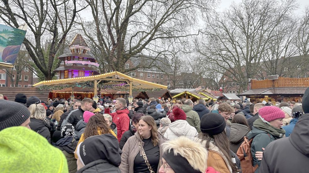 Rappelvoller Stadtgarten beim traditionellen Elführtje am 31. Dezember. Foto: Mona Hanssen/Archiv