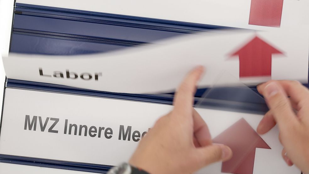 Könnte ein MVZ im Landkreis Leer gegen den Ärztemangel helfen? Symbolfoto: Friso Gentsch/dpa