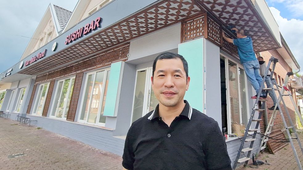 Tien Cuong Nguyen hofft, dass er sein Lokal in der Neuen Straße in Weener bald eröffnen kann. Foto: Tatjana Gettkowski/Archiv