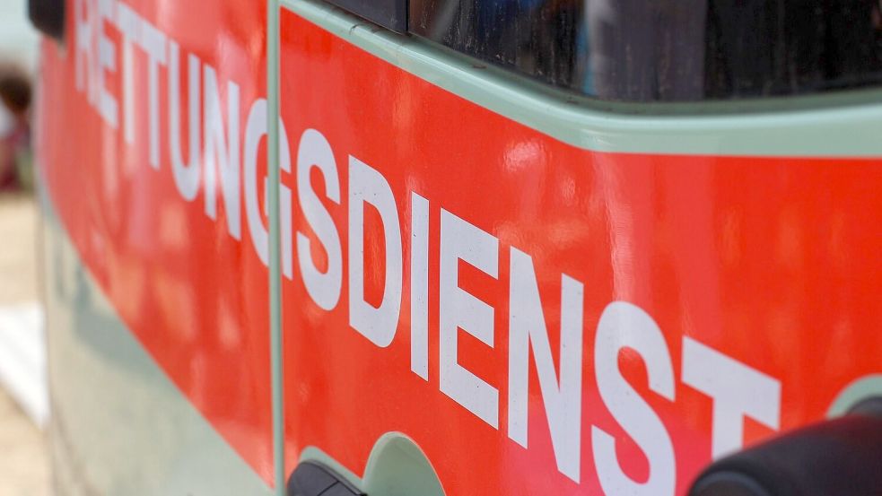 Der Mann wurde schwer verletzt in ein Krankenhaus gebracht. Symbolfoto: Pixabay