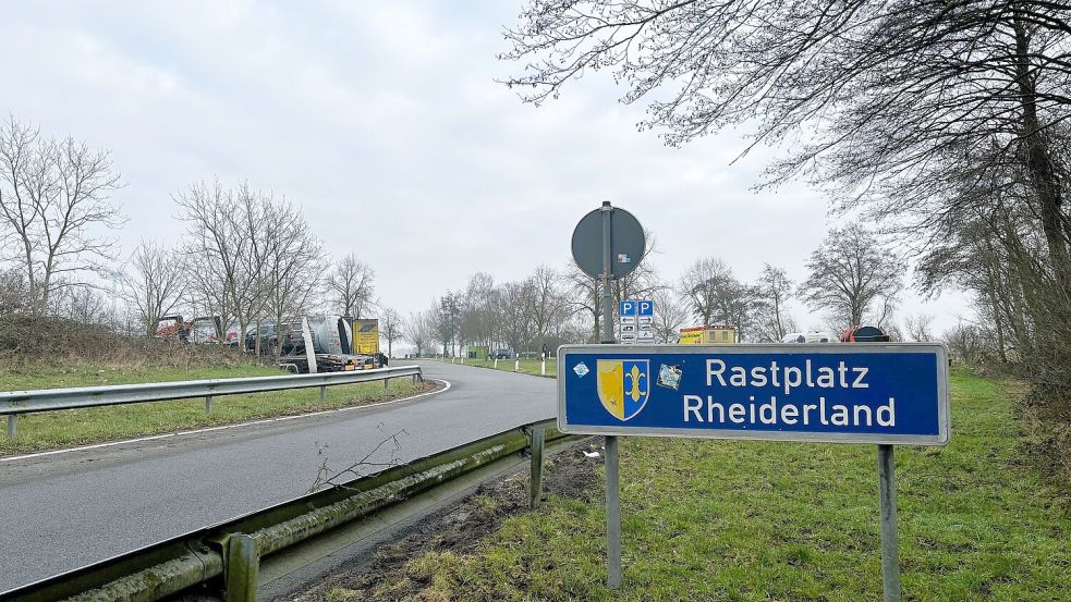 Der Rastplatz Rheiderland ist, wie viele andere unbewirtschaftete Anlagen entlang der deutschen Autobahnen, immer wieder von illegalen Müllablagerungen betroffen. Foto: Vera Vogt/Archiv