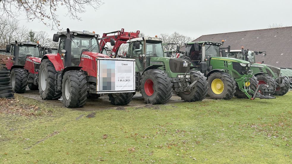 Zielort des Traktorkorsos ist auch am 12. Dezember 2025 wieder die Kapelle, in der die Trauerfeier für das Unfallopfer stattfindet. So war es bereits am 27. November. Foto: privat/Archiv