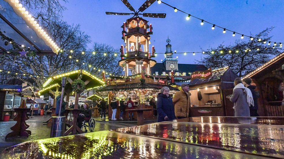 Der Emder Engelkemarkt taucht in diesem Jahr sowohl im Ranking des Geo-Magazins als auch in der ADAC-Bestenliste auf. Foto: Klaus Ortgies/Archiv