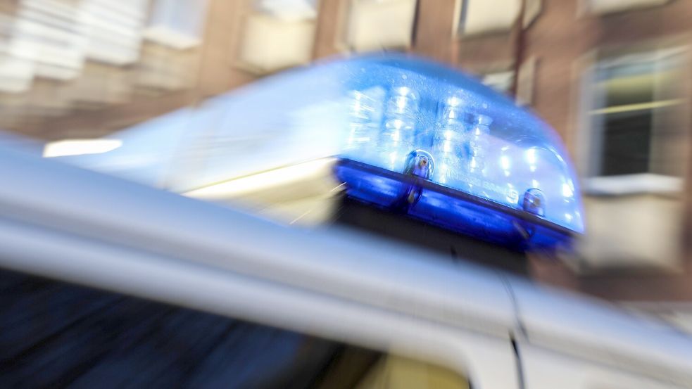 Zwei Polizisten sind in Osnabrück bei einem Einsatz verletzt worden. Foto: Michael Gründel