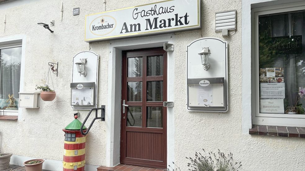 Das Gasthaus am Markt in Rysum ist eine echte Traditionskneipe. Seit mehr als 100 Jahren gibt es das Gasthaus bereits. Jetzt hat es geschlossen. Foto: Lotta Groenendaal