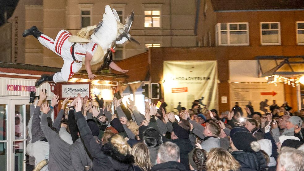Sie werden von den Borkumern gefeiert: die Klassohms. Foto: Claus Hock