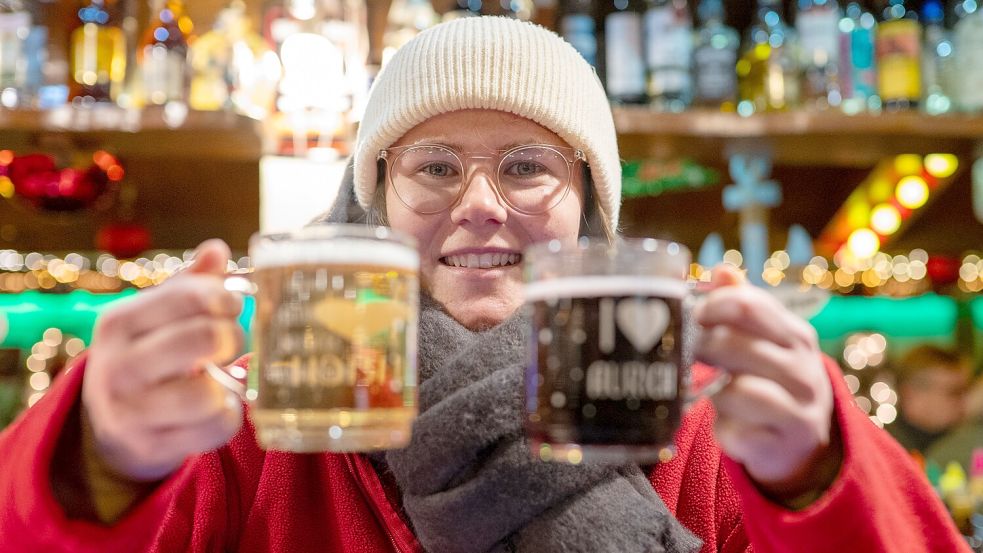 Weißer Glühwein, roter Glühwein – wenn es nur so einfach wäre. Das große Angebot an der Bude hat mich maßlos überfordert. Foto: Klaus Ortgies