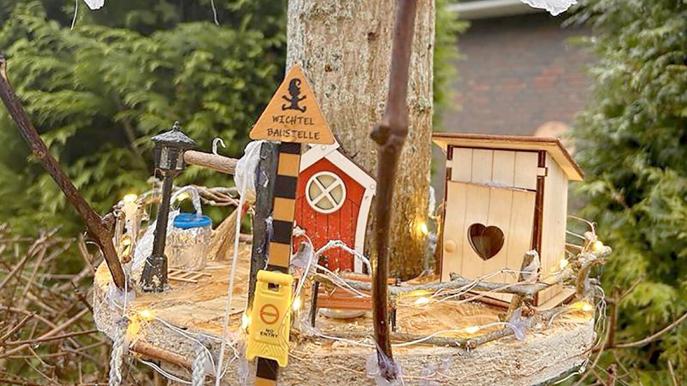 Wibo Windflink hat in den letzten Tagen sein kleines Reich am Jachtweg aufgebaut. Foto: Stephanie Tomé