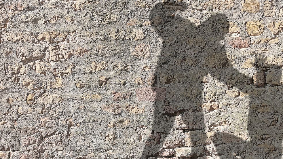 Ein Mann hat einen Jugendlichen verletzt. Foto: Adobe-Stock/Jonathan Stutz