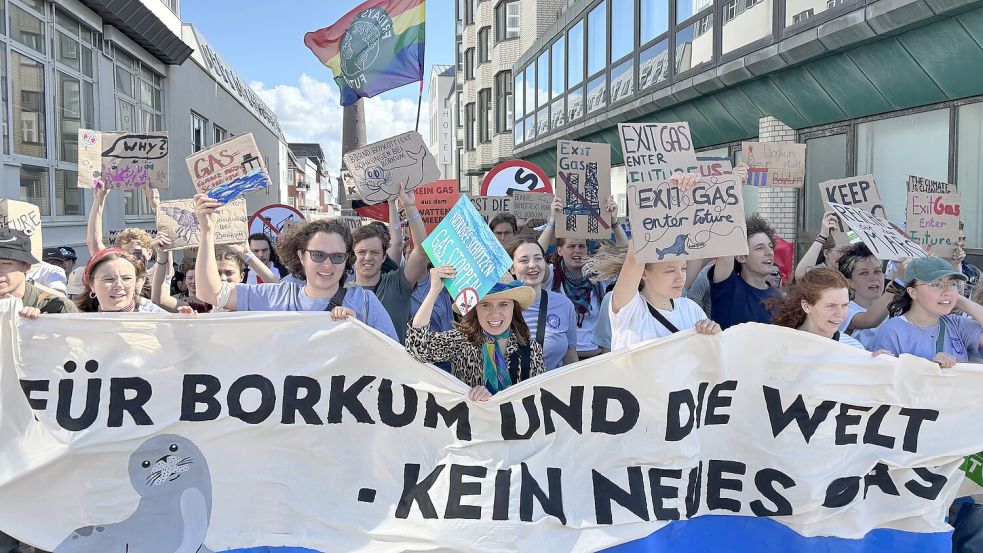 Anfang September wurde auf Borkum gegen das Gasprojekt demonstriert – mittendrin: Fridays for Future. Foto: Florian Ferber