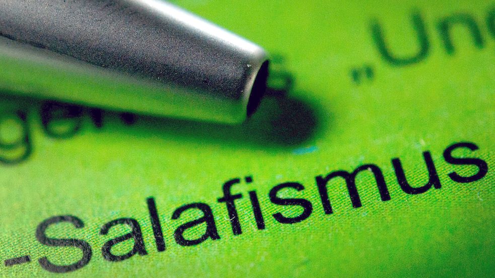 In Aurich ist weiterhin ein Prediger mit Verbindungen zur salafistischen Szene aktiv. DPA-Symbolbild: Marijan Murat