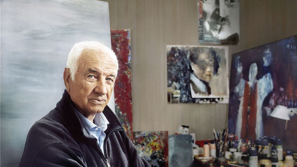 Nicht vor der Filmkamera, sondern im Atelier: Der Schauspielstar Armin Müller-Stahl hat auch als Maler und Grafiker ein großes Werk zu bieten. Foto: Niko Schmid-Burgk