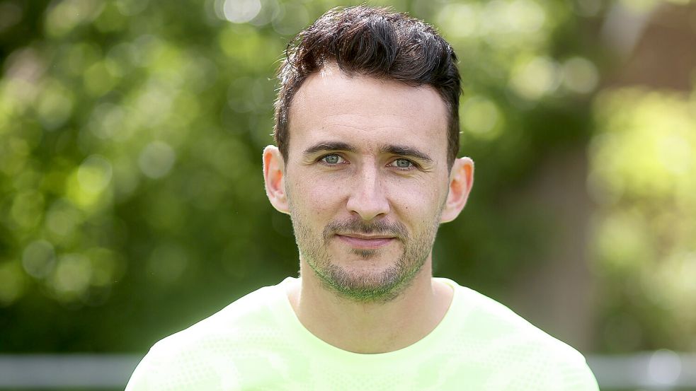 Julian Bennert hatte Samstag einen langen Fußballtag. Foto: Jens Doden/ Emden