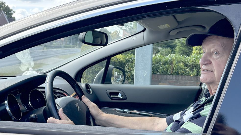Karl-Heinz Jesionek ist der Gebietsleiter der Verkehrswacht für die Region Ostfriesland. Foto: Carsten Ammermann