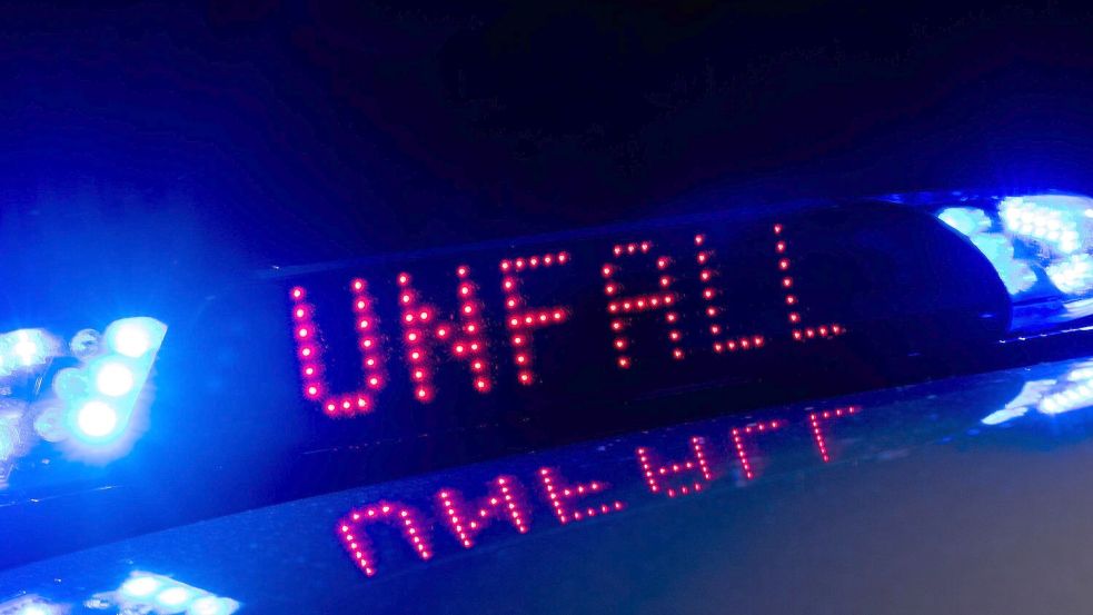 Auf der A27-Auffahrt Bremen Überseestadt hat es am Donnerstagmittag einen Unfall gegeben. Foto: Monika Skolimowska/dpa