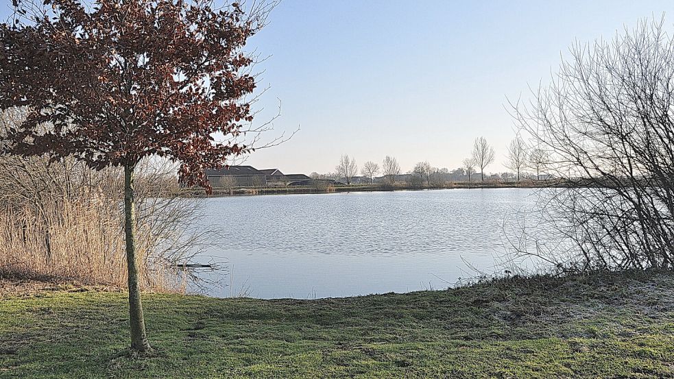 Mit dem Projekt „Naturerlebnispfad Landschaftssee Ditzum“ soll der See bei Ditzum zu einem lebendigen Ort für Erholung und Bildung werden. Foto: Bodo Wolters