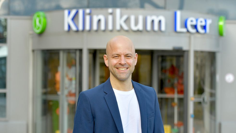 Uwe Dogs ist leitender Suchttherapeut im Rheiderland Krankenhaus. Foto: Klaus Ortgies