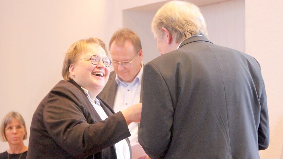 Antje Wachtmann (links) und Vorgänger Jörg Schulze (rechts) halten noch regelmäßig telefonischen Kontakt. Foto: Florian Ferber
