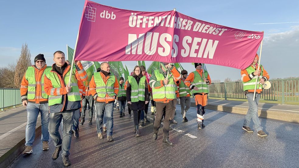 Am 20. Januar sorgte ein Warnstreik bereits für eine Sperrung der Jann-Berghaus-Brücke. Foto: Oliver Bär/Archiv