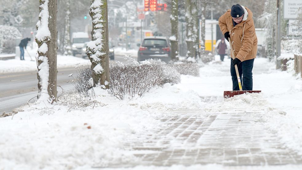 Auch am Wochenende fällt in Ostfriesland noch etwas Neuschnee. Foto: Klaus Ortgies