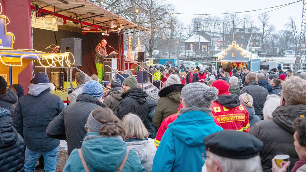 Ein neues Forschungszentrum wird in Logabirum gebaut, verkündete Claus-Peter Horst. Foto: Klaus Ortgies