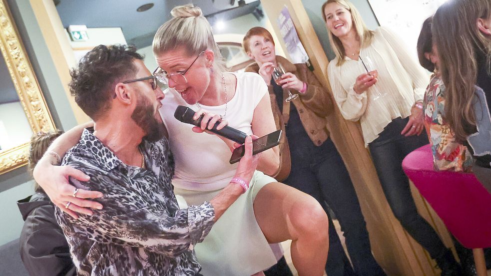 Viel Musik und ausgelassene Stimmung bot „Emden live“ in gleich elf Kneipen in der Innenstadt. Foto: Jens Doden