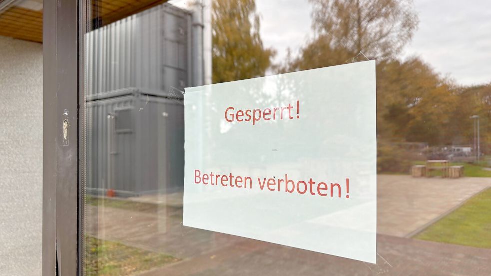 Die Sporthalle in Remels ist seit Donnerstag, 30. Oktober 2025, gesperrt. Foto: Lars Löschen/Archiv