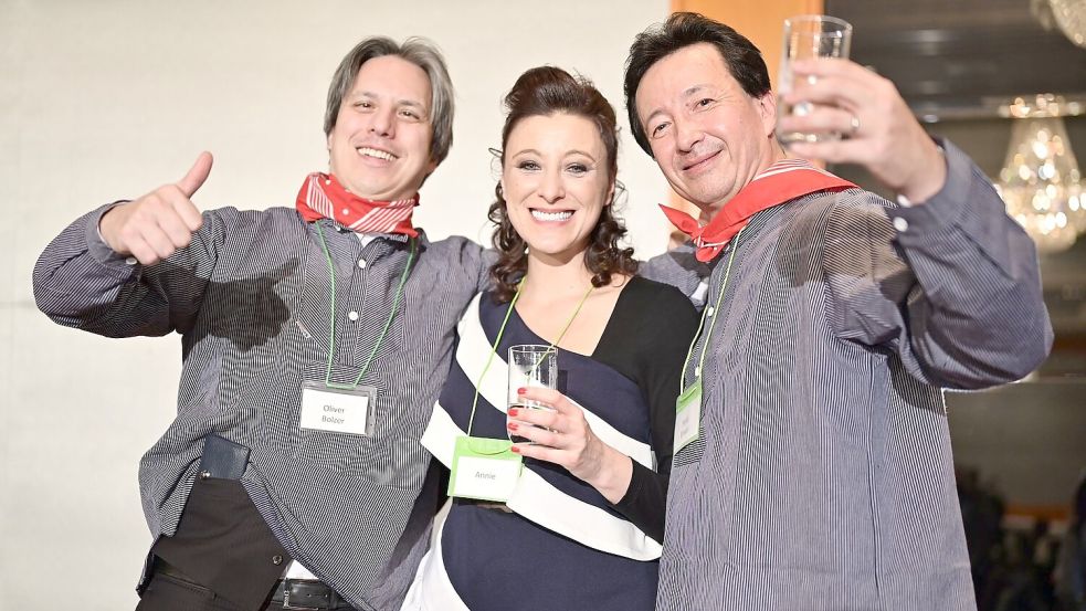 Annie mit den internationalen Grünkohl-Fans. Foto: Annie Heger