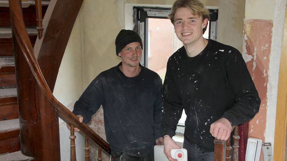 Nic Iburg (rechts) und Hendrik Pietschmann sind momentan auf der Baustelle „zu Hause“. Foto: Florian Ferber