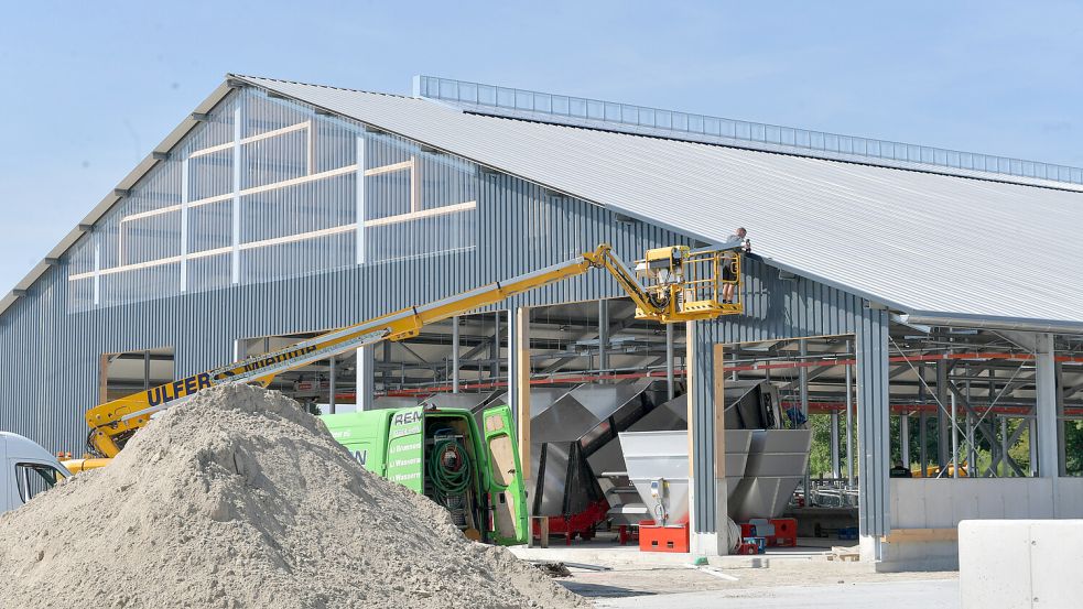 Ein neuer Kuhstall kostet mindestens 15.000 Euro pro Liegeplatz. Foto: Klaus Ortgies/Archiv