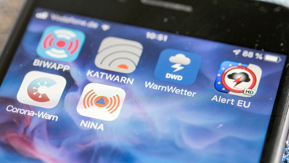 Die App Katwarn dient dem Katastrophenschutz. Foto: Jens Kalaene/dpa