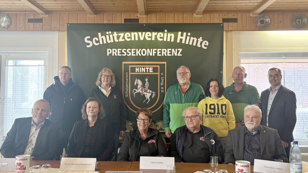 Vertreter von Vereinen, Verwaltung und Feuerwehr stellten ihre Pläne für das Hinteraner Acht-Dörfer-Fest vor. Foto: Lotta Groenendaal