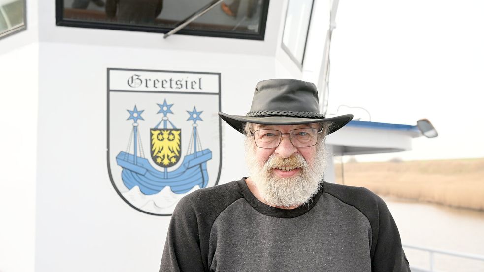 Dieter Schadel ist Kapitän der „Graf Edzard“. Foto: Heinz Wagenaar