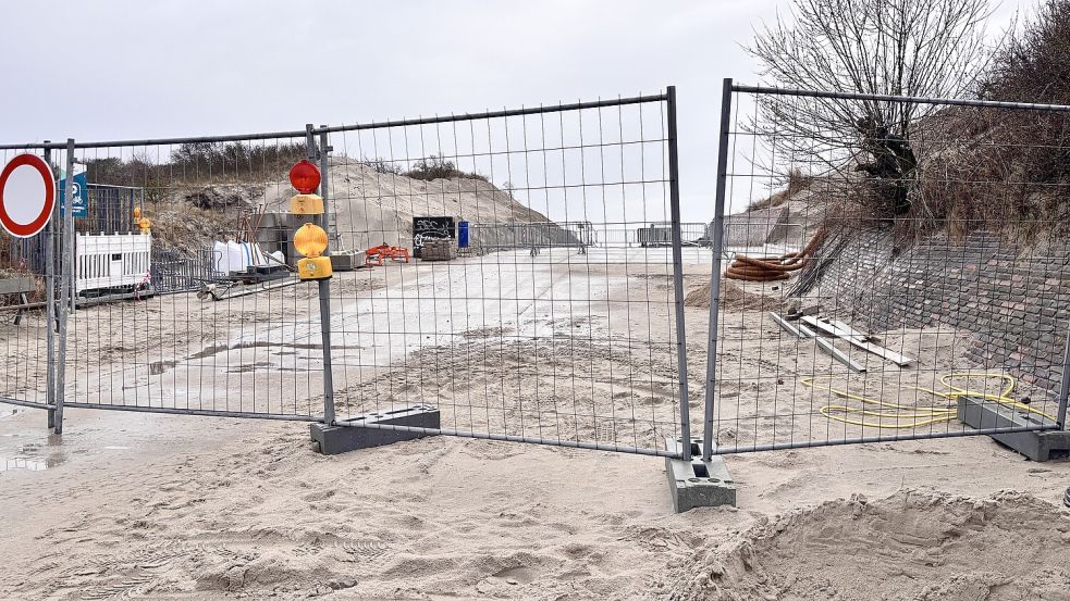 Seit November 2025 laufen die Arbeiten am Südstrand-Zugang Randzelstraße. Foto: Florian Ferber
